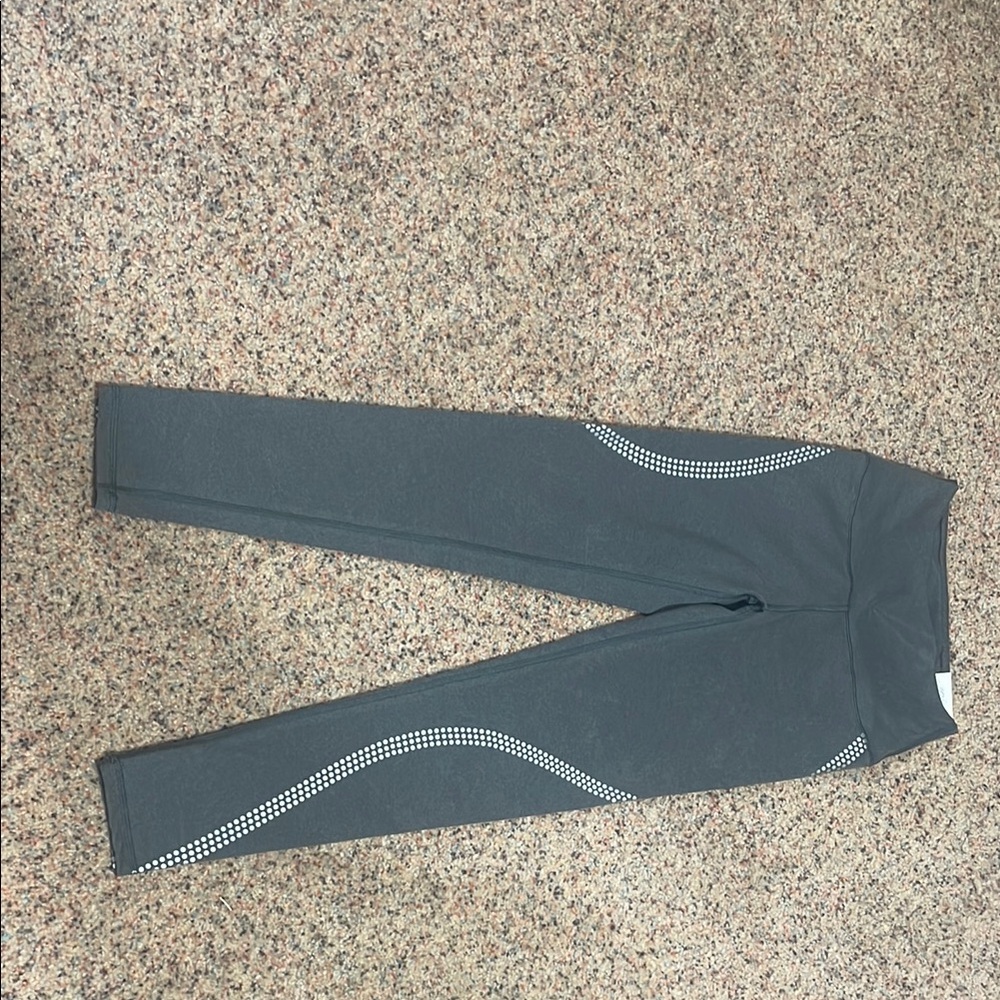 Aerie Gray Leggings with White Highlights
